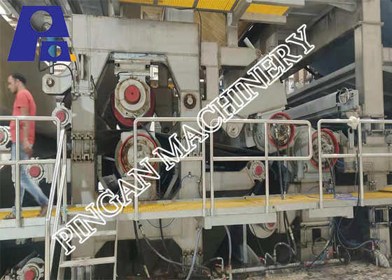 4 fils ont enduit la machine de papier duplex 325m/Min Duplex Board Machine